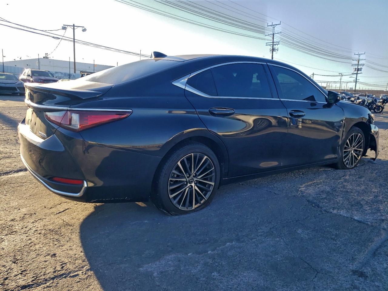 2024 LEXUS ES300H — снимка 3