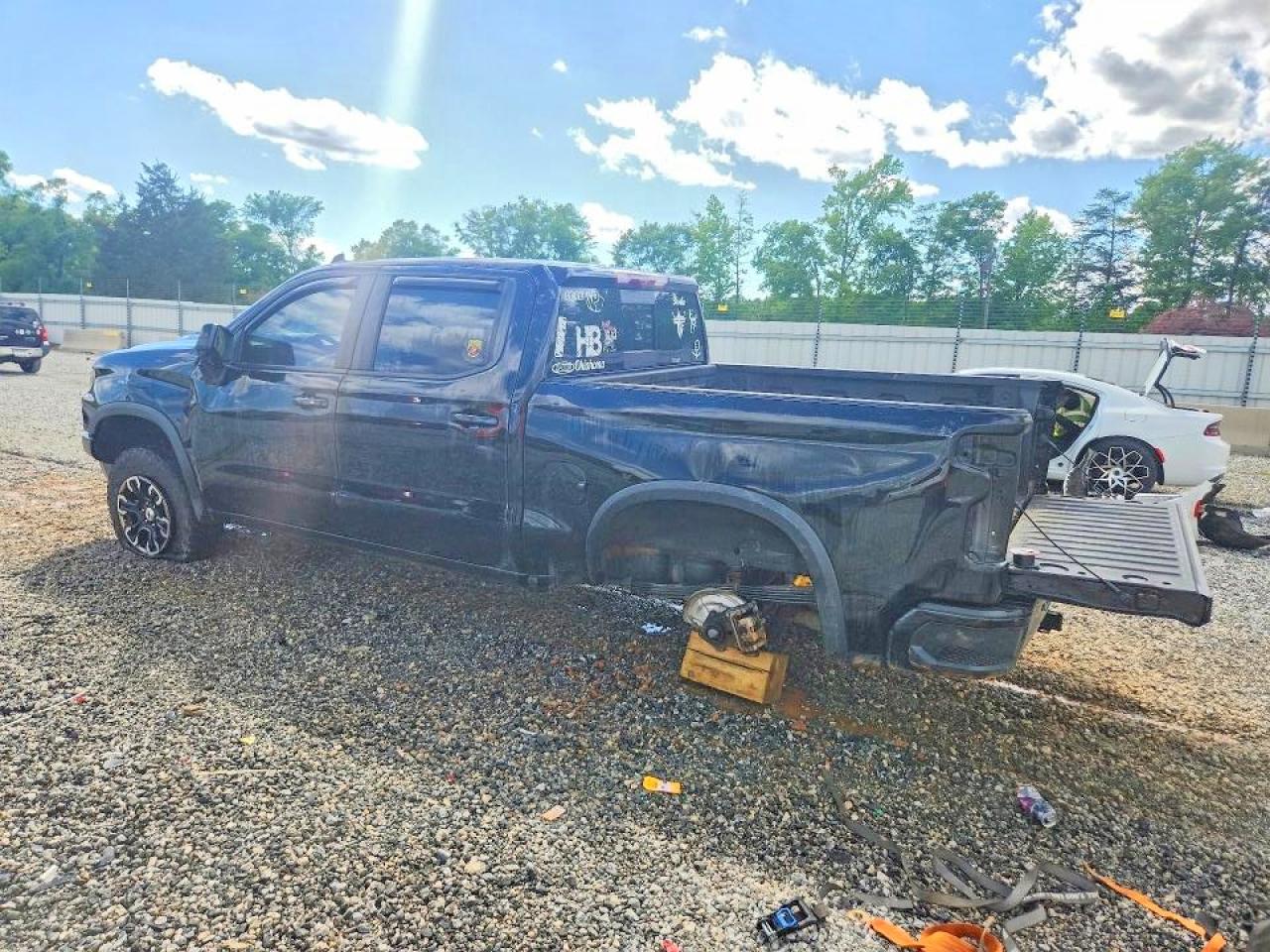 2024 CHEVROLET SILVERADO K1500 ZR2 — снимка 2