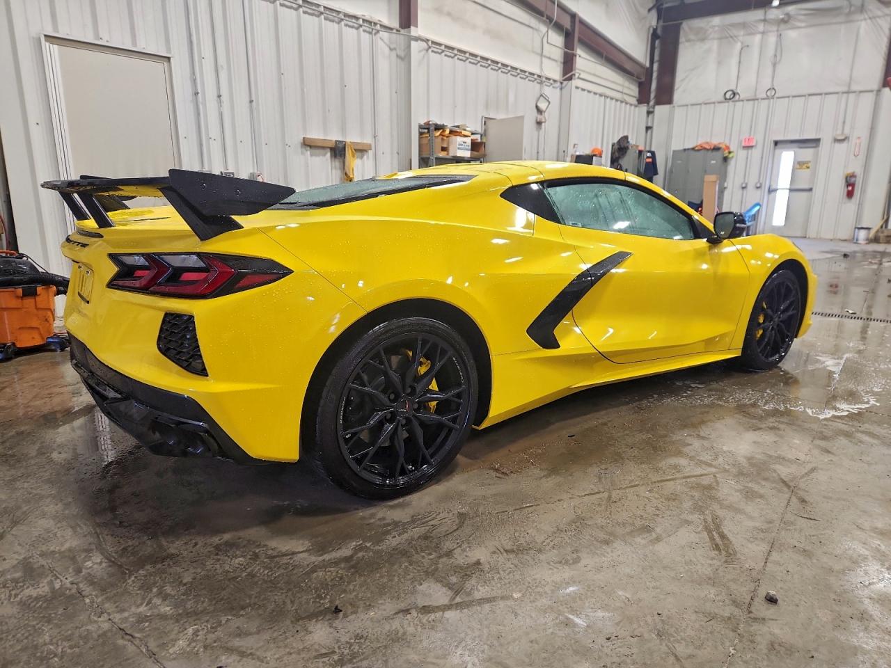 2025 CHEVROLET CORVETTE STINGRAY 2LT — снимка 3