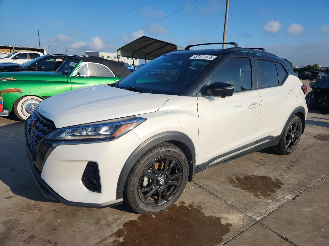 2021 NISSAN KICKS SR
