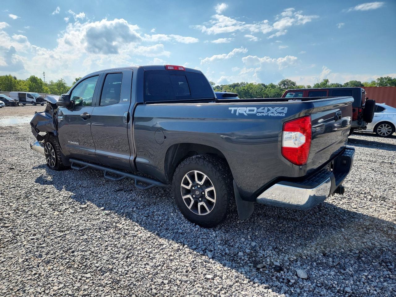 2015 TOYOTA TUNDRA SR5 — снимка 2
