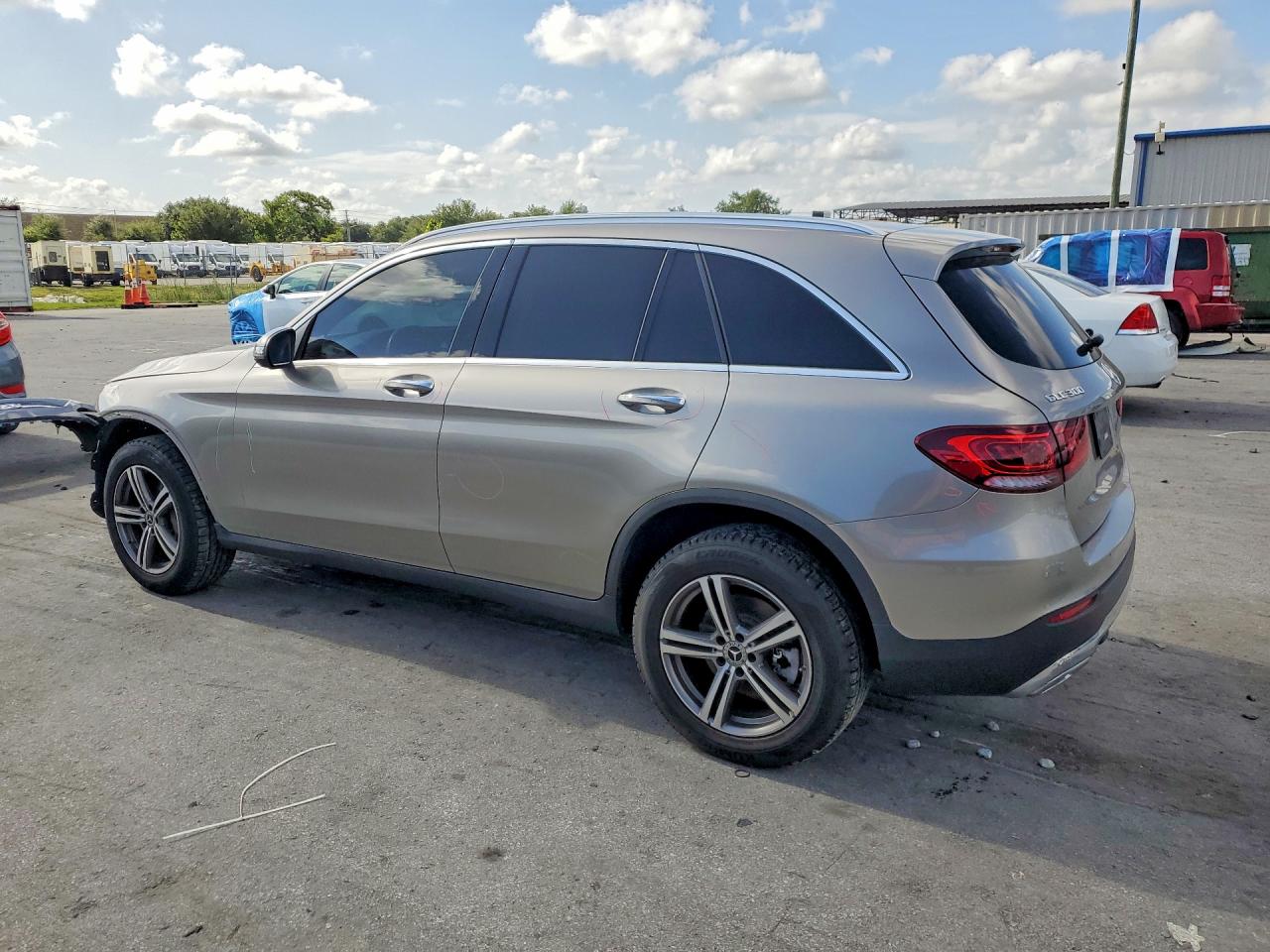 2020 MERCEDES-BENZ GLC 300 — снимка 2