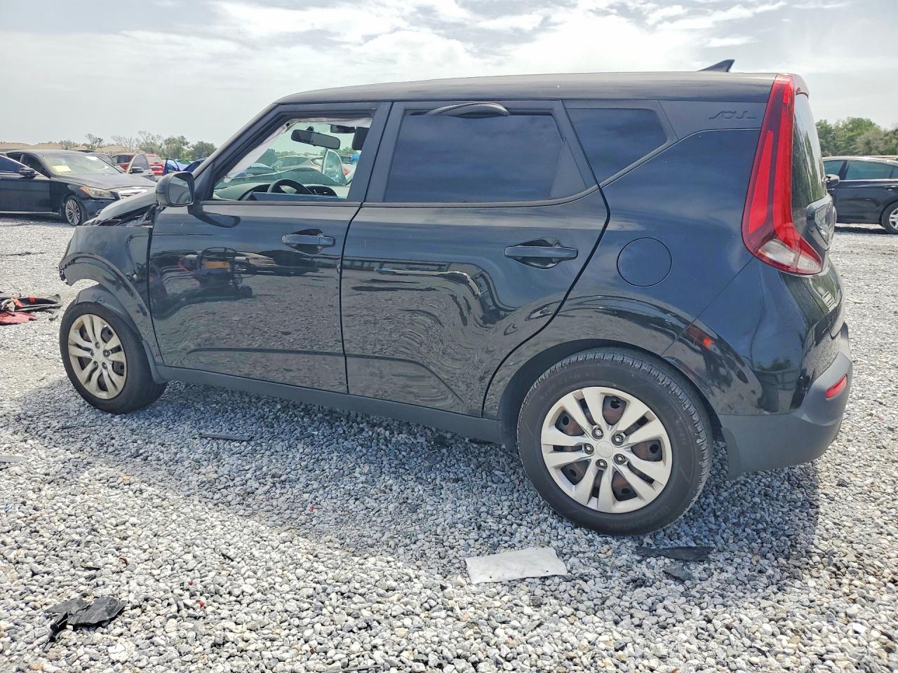 2021 KIA SOUL LX — снимка 2