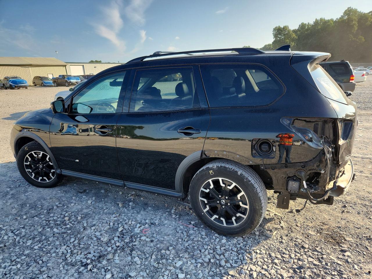 2019 NISSAN PATHFINDER SL — снимка 2