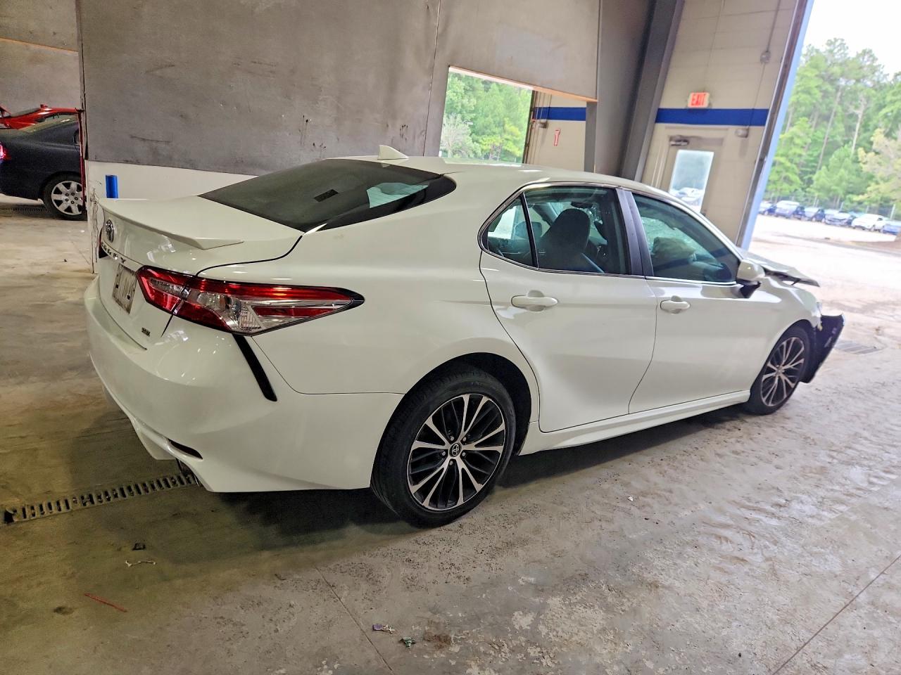 2020 TOYOTA CAMRY SE — снимка 3
