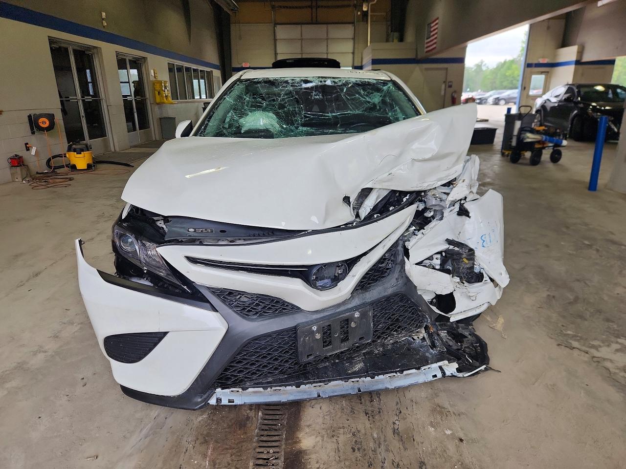 2020 TOYOTA CAMRY SE — снимка 5