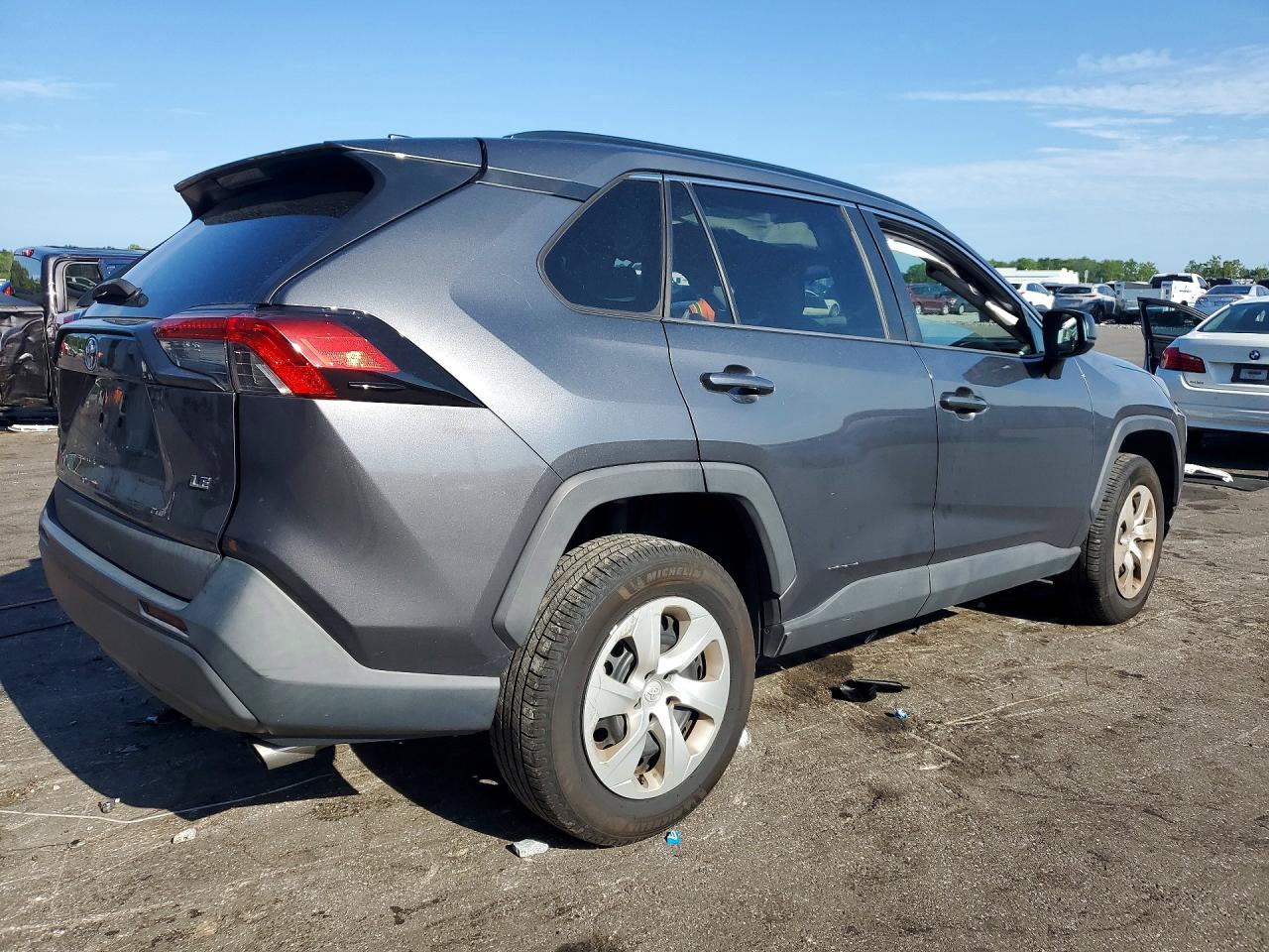 2019 TOYOTA RAV4 LE — снимка 3