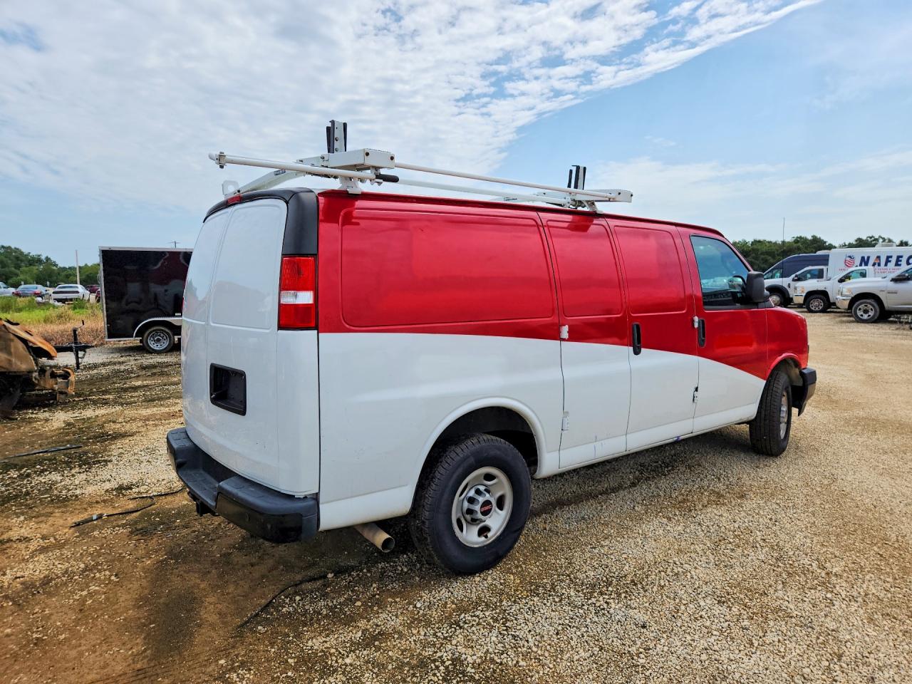 2023 GMC SAVANA G2500 — снимка 3