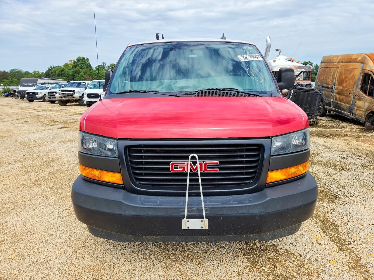 2023 GMC SAVANA G2500 — снимка 5