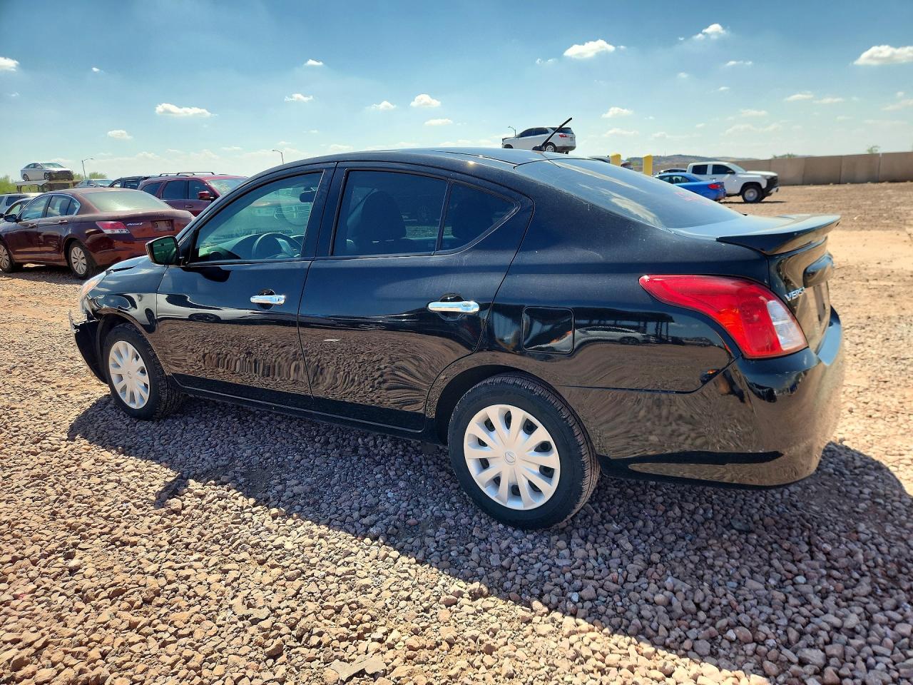 2019 NISSAN VERSA SV — снимка 2