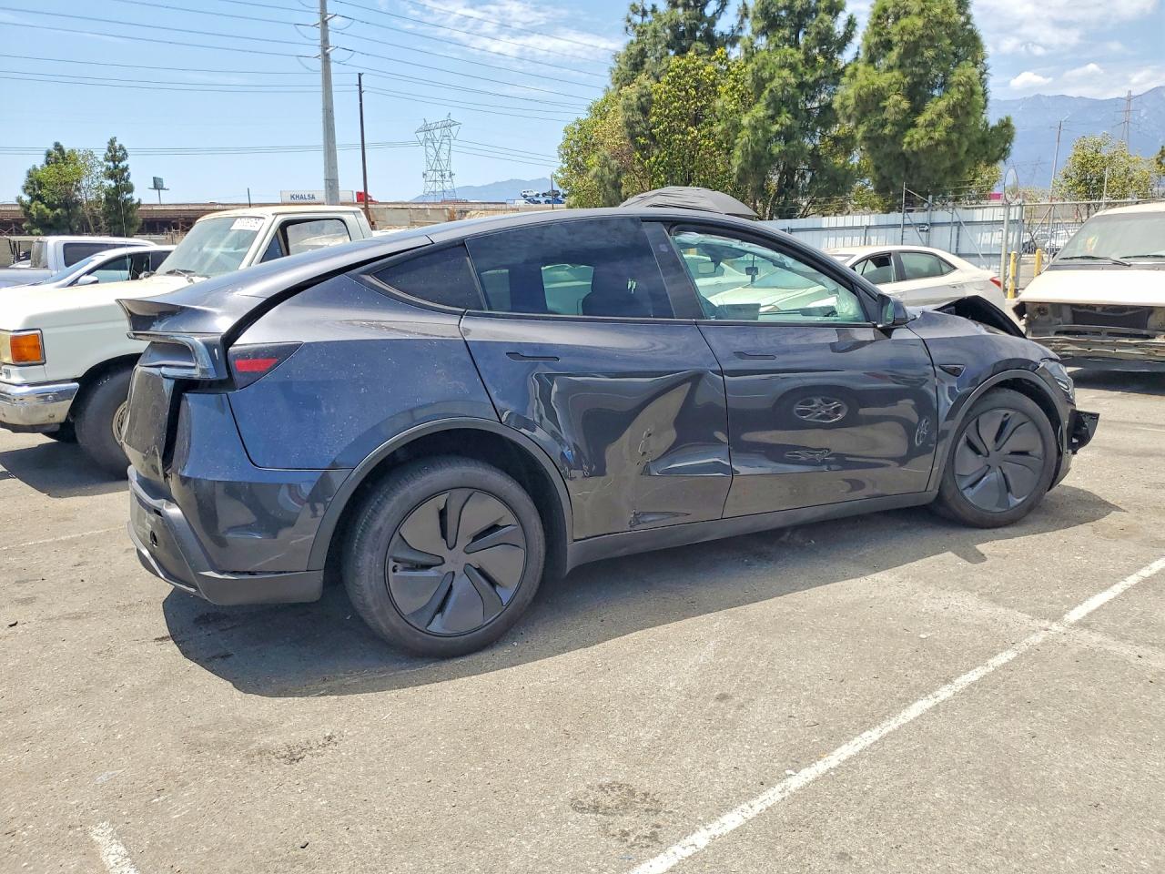 2026 TESLA MODEL Y — снимка 3