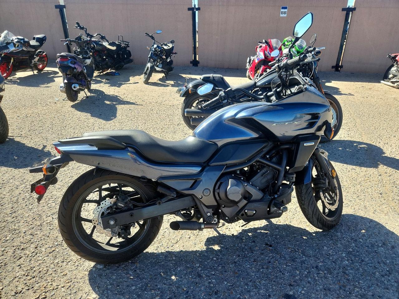 2015 HONDA CTX700 D