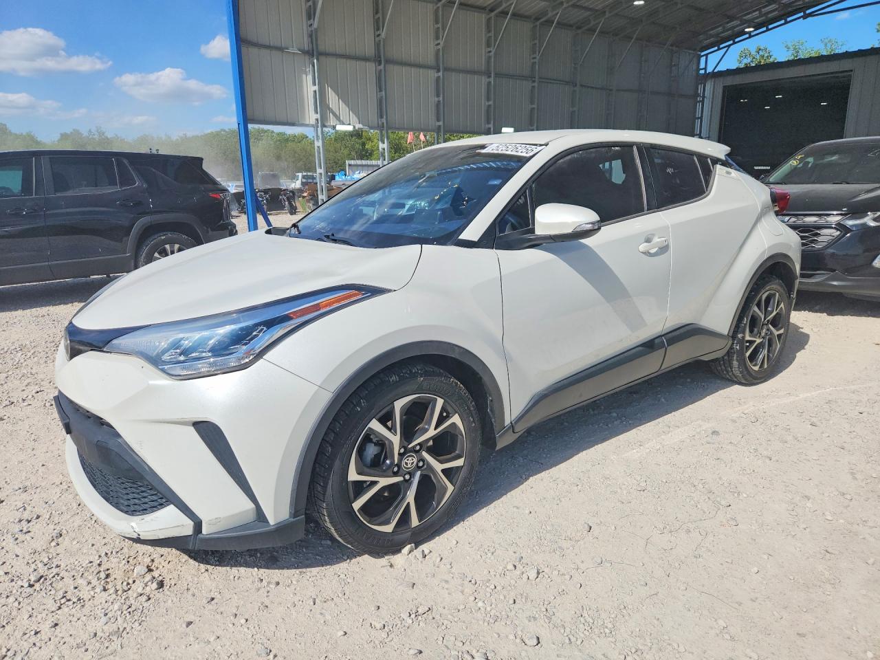 2020 TOYOTA C-HR XLE