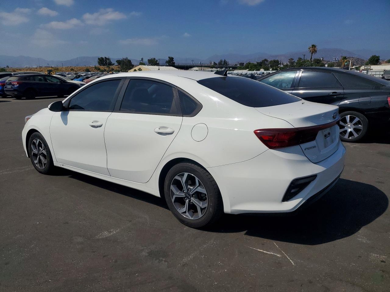 2020 KIA FORTE LXS — снимка 2