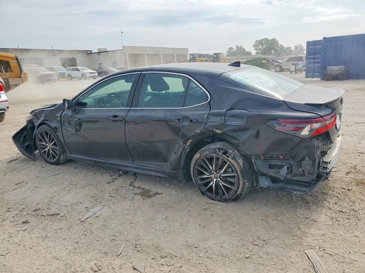 2021 TOYOTA CAMRY SE — снимка 2