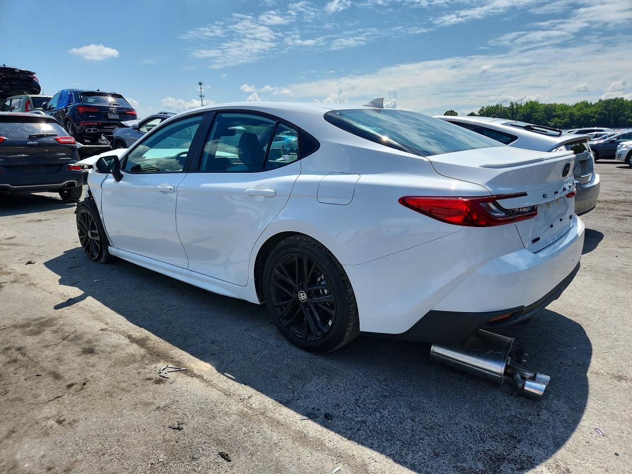 2026 TOYOTA CAMRY SE — снимка 2