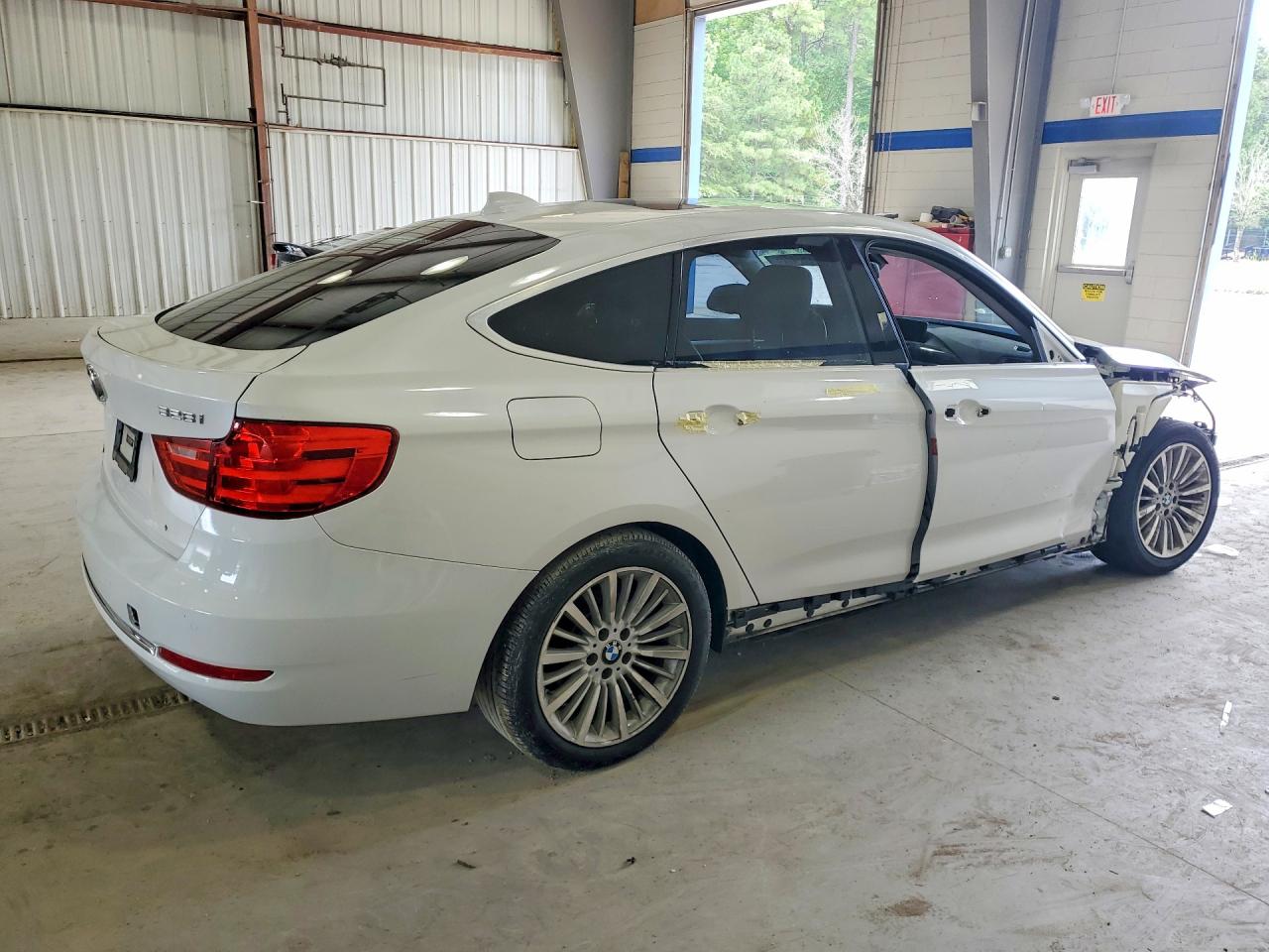 2015 BMW 328 XIGT — снимка 3