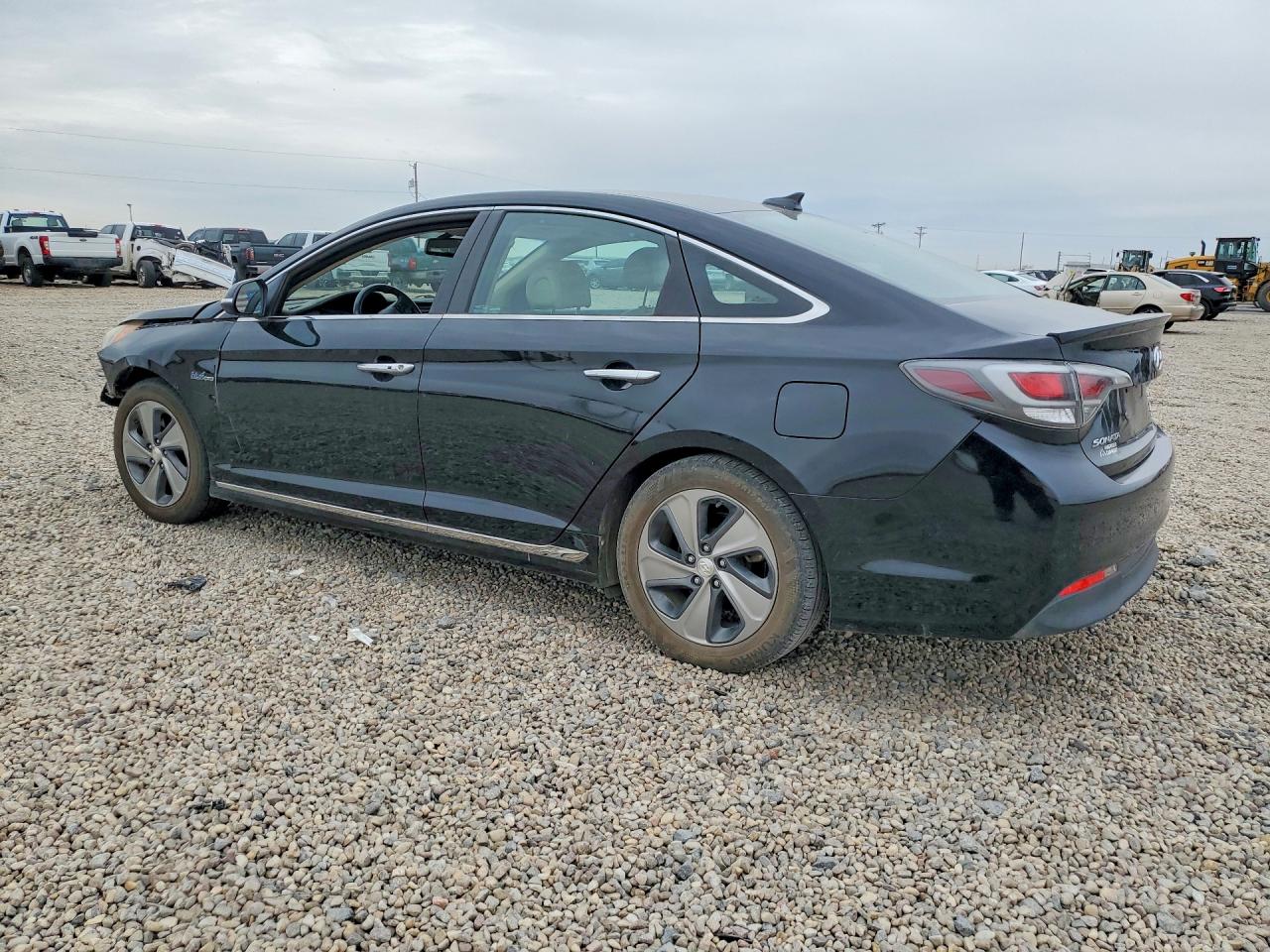 2017 HYUNDAI SONATA HYBRID LIMITED — снимка 2