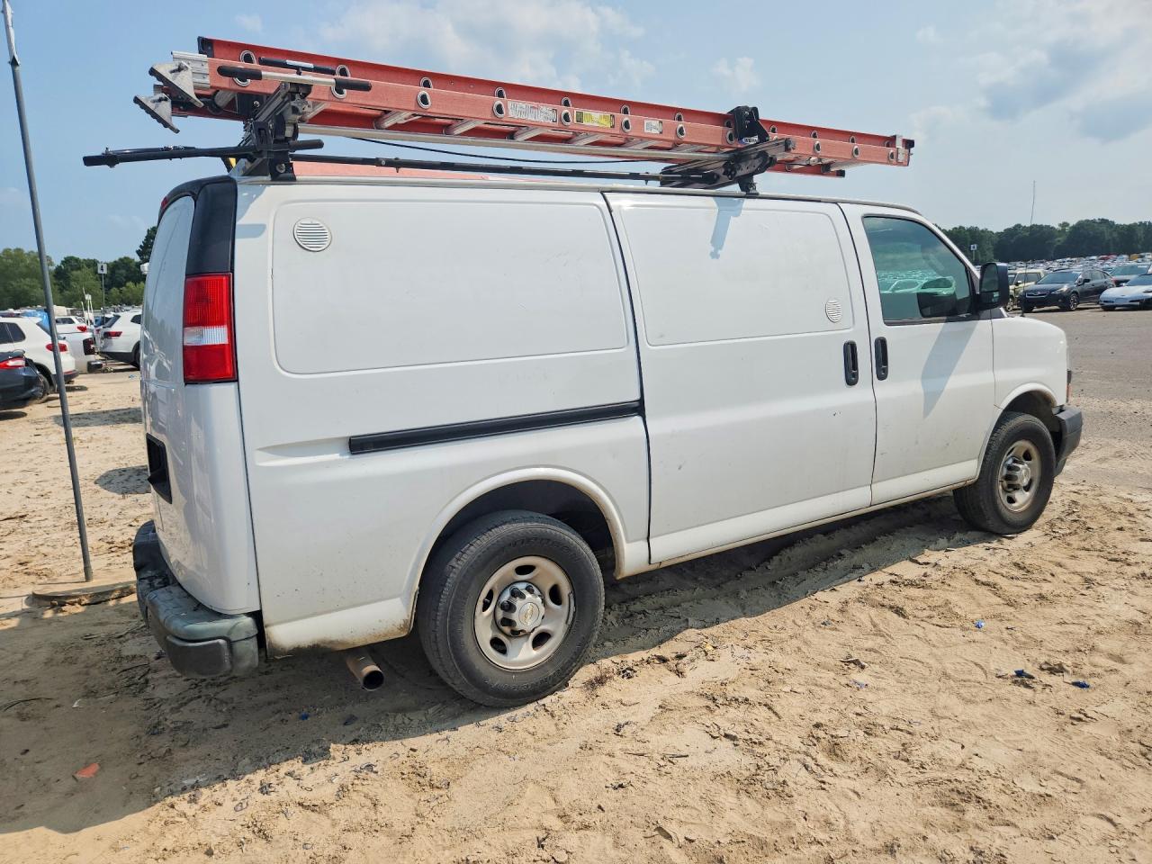 2020 CHEVROLET EXPRESS G2500 — снимка 3