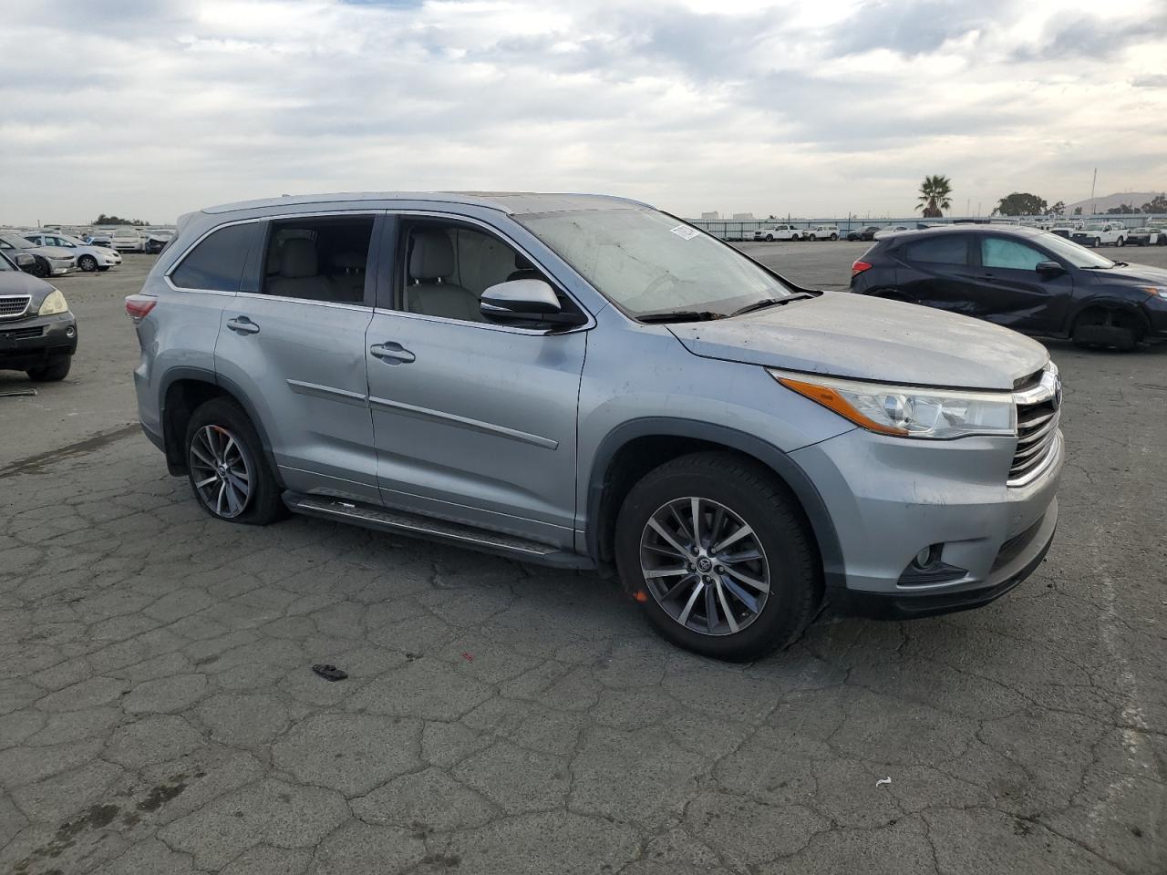 2016 TOYOTA HIGHLANDER XLE — снимка 4