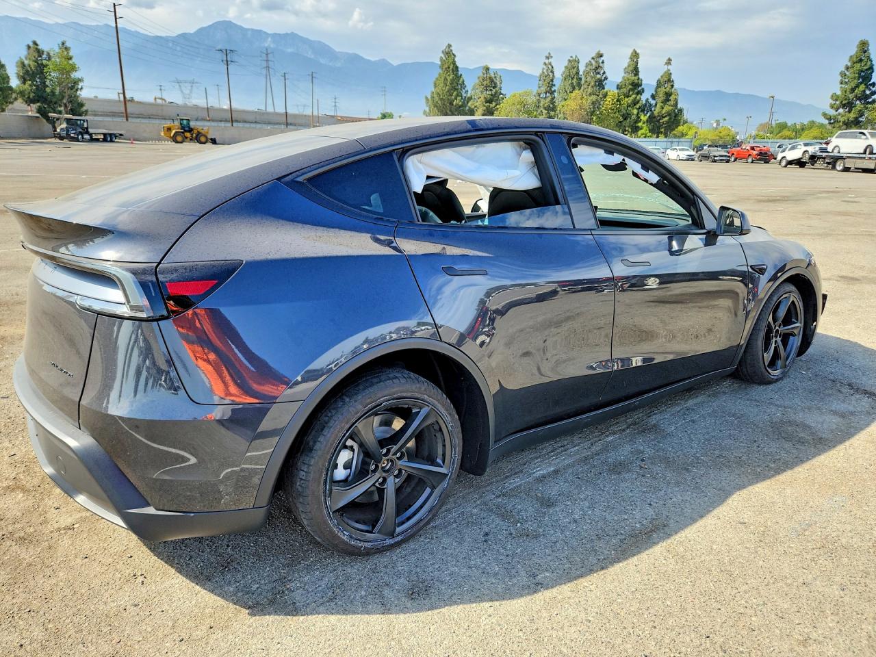 2026 TESLA MODEL Y — снимка 3