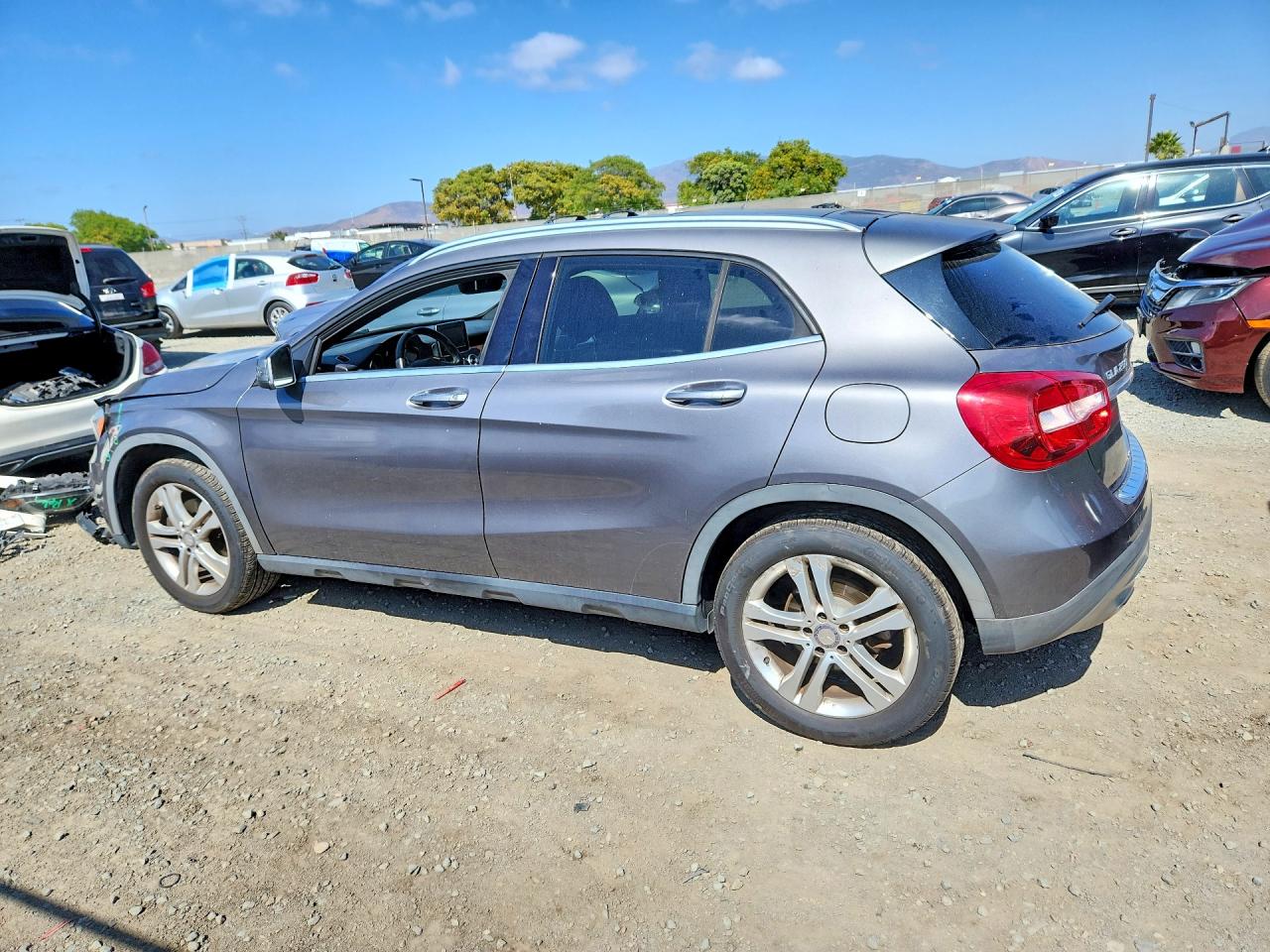 2016 MERCEDES-BENZ GLA 250 4MATIC — снимка 2