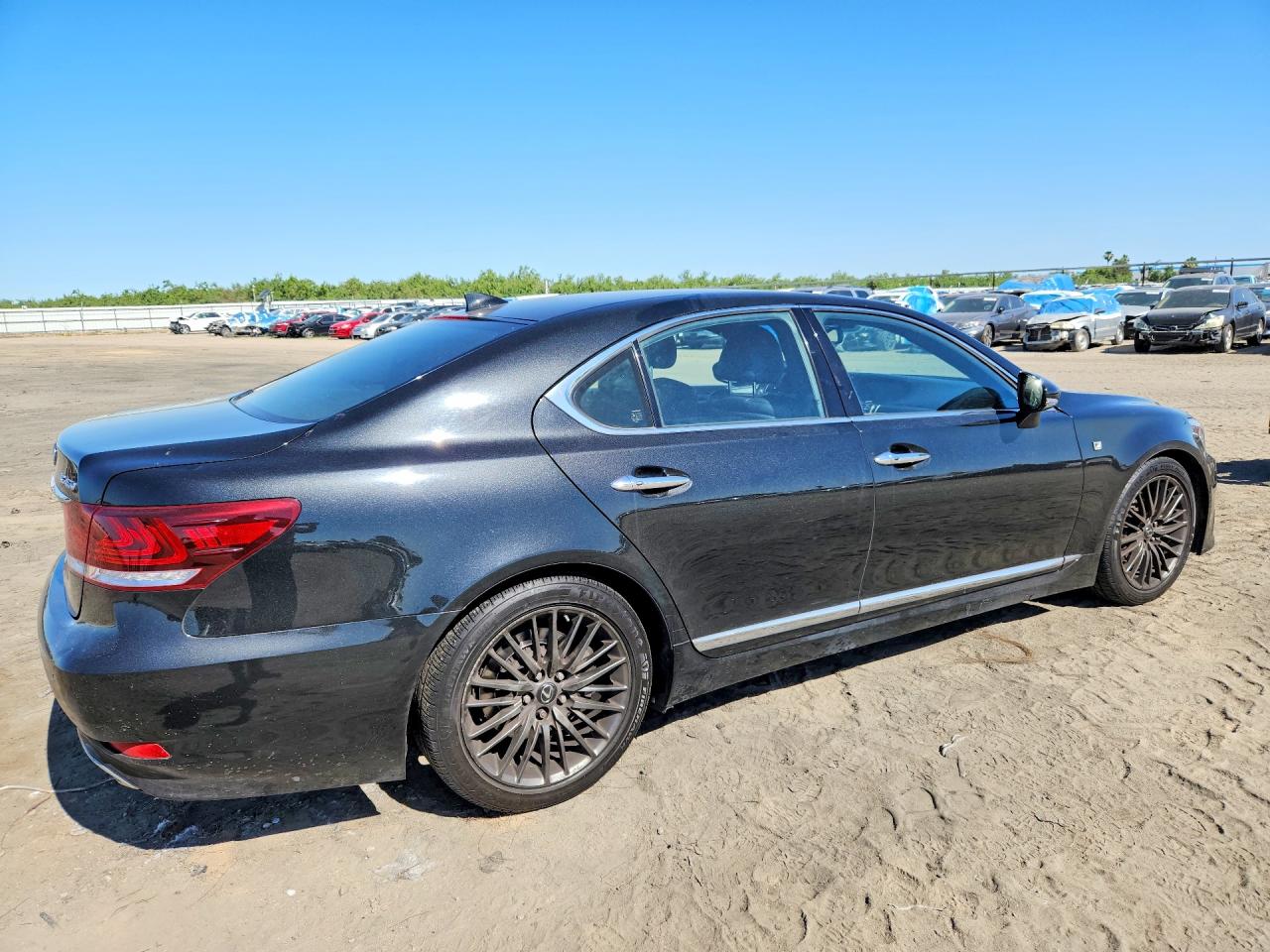 2017 LEXUS LS 460 — снимка 3