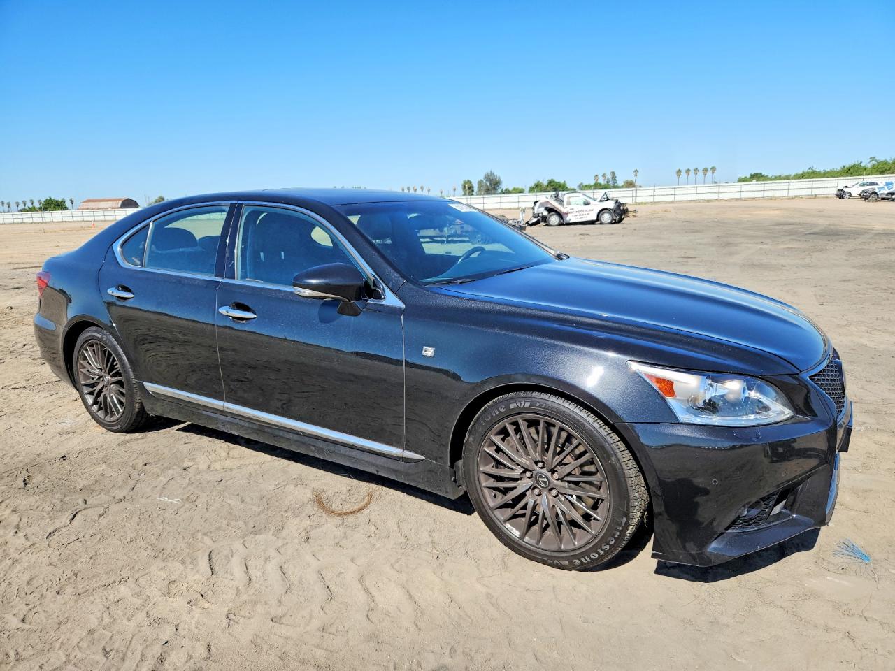 2017 LEXUS LS 460 — снимка 4