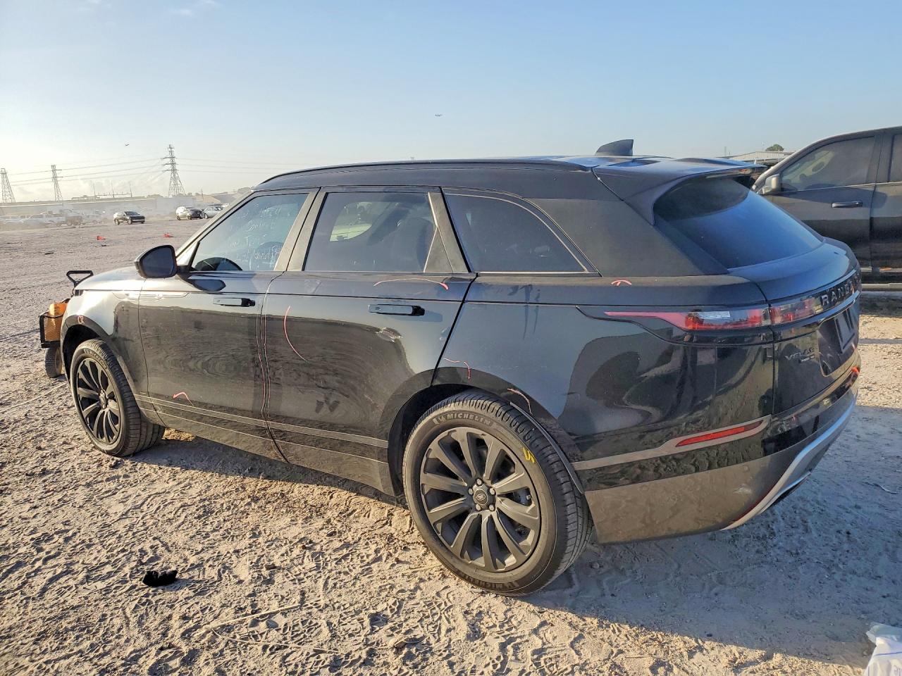 2018 LAND ROVER RANGE ROVER VELAR R-DYNAMIC SE — снимка 2