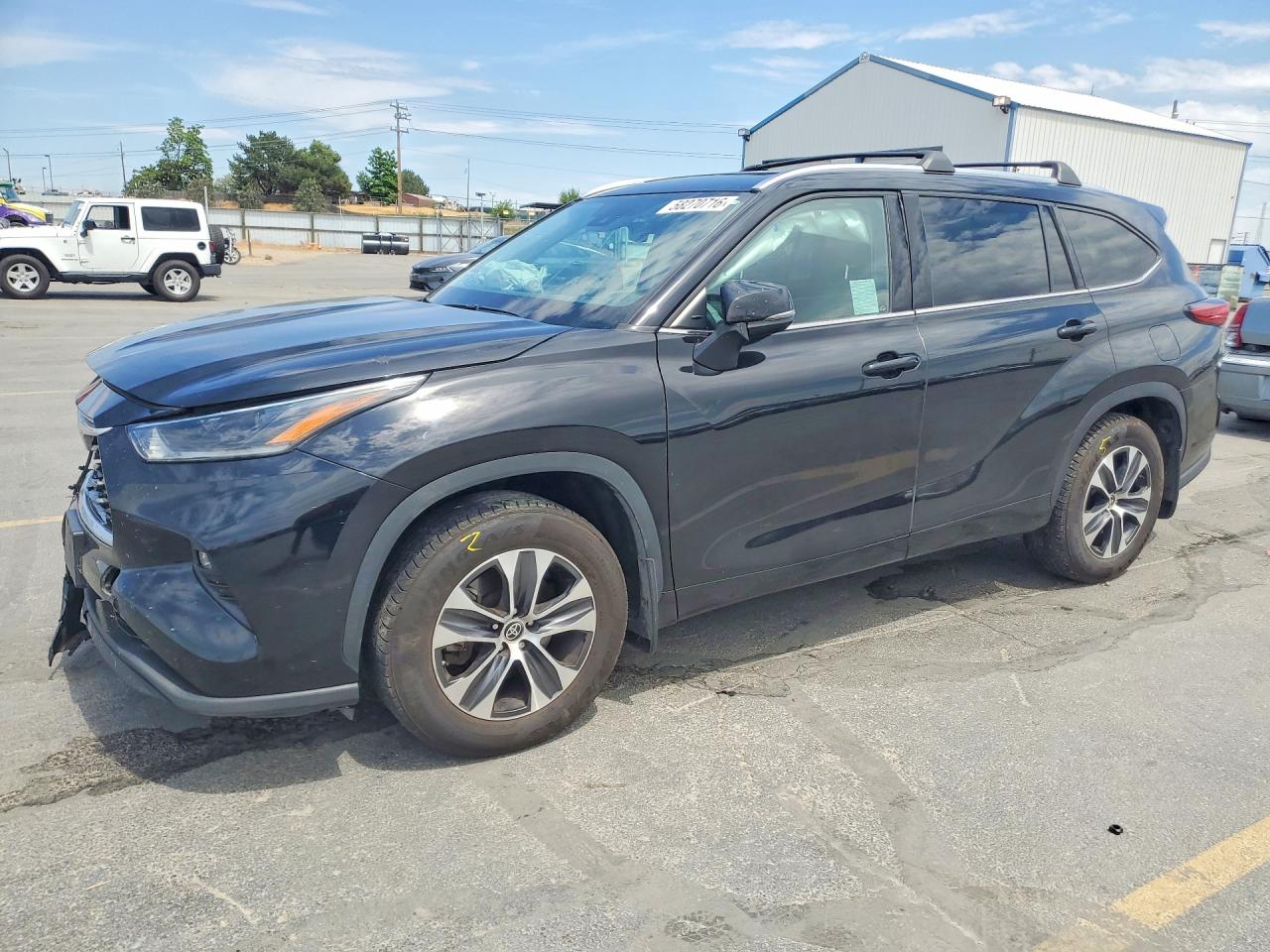 2021 TOYOTA HIGHLANDER XLE