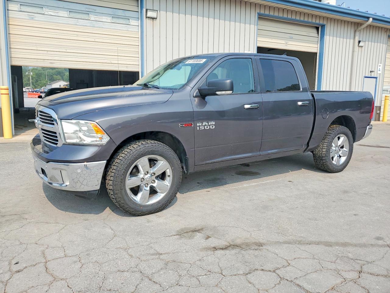 2017 RAM 1500 SLT