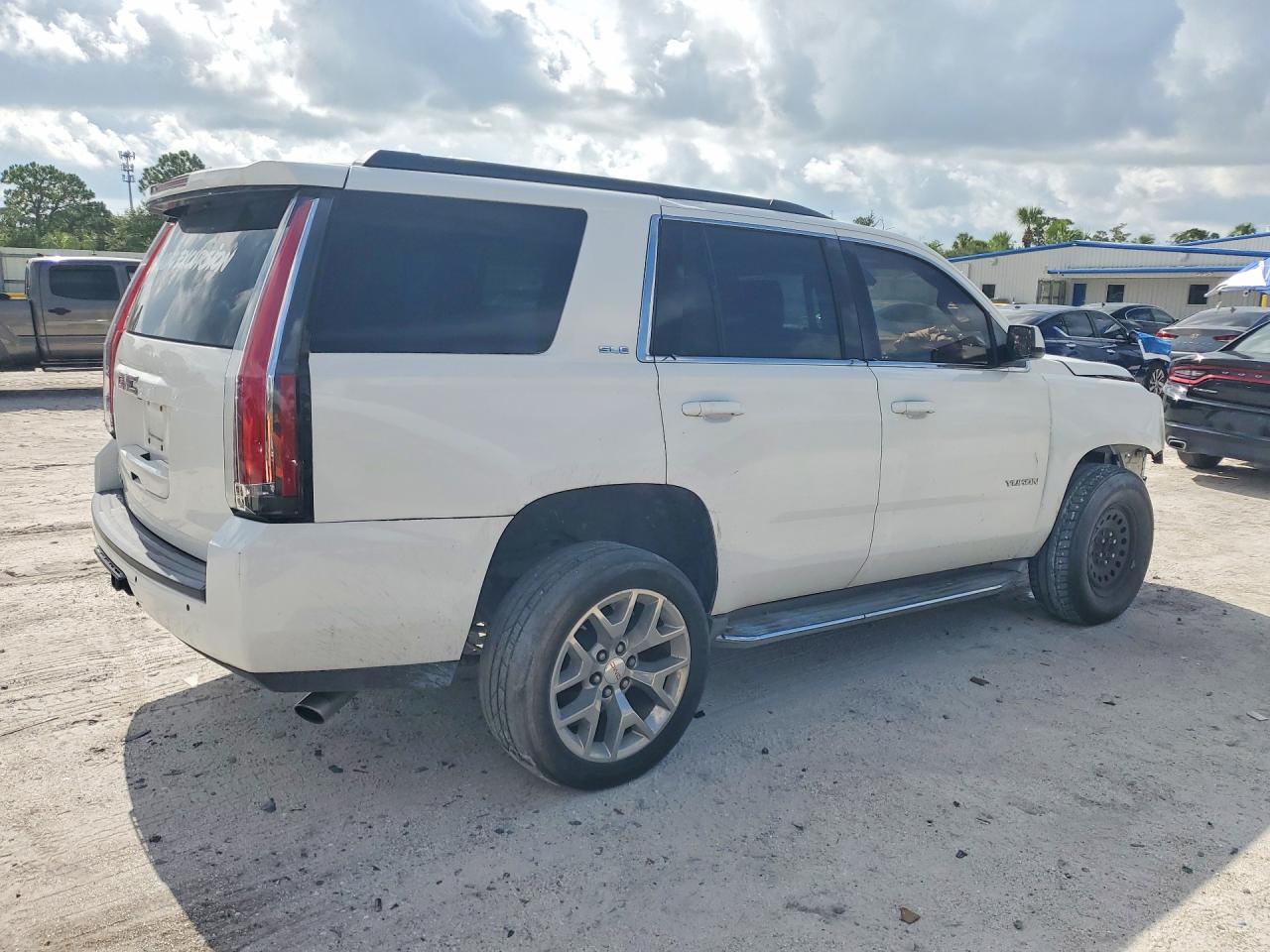 2015 GMC YUKON SLE — снимка 3