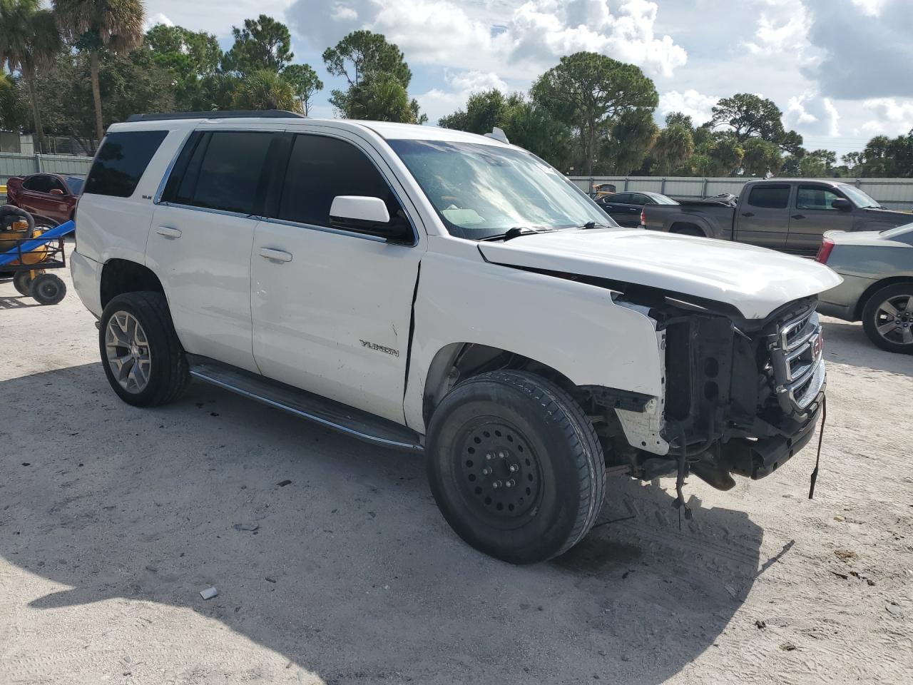 2015 GMC YUKON SLE — снимка 4