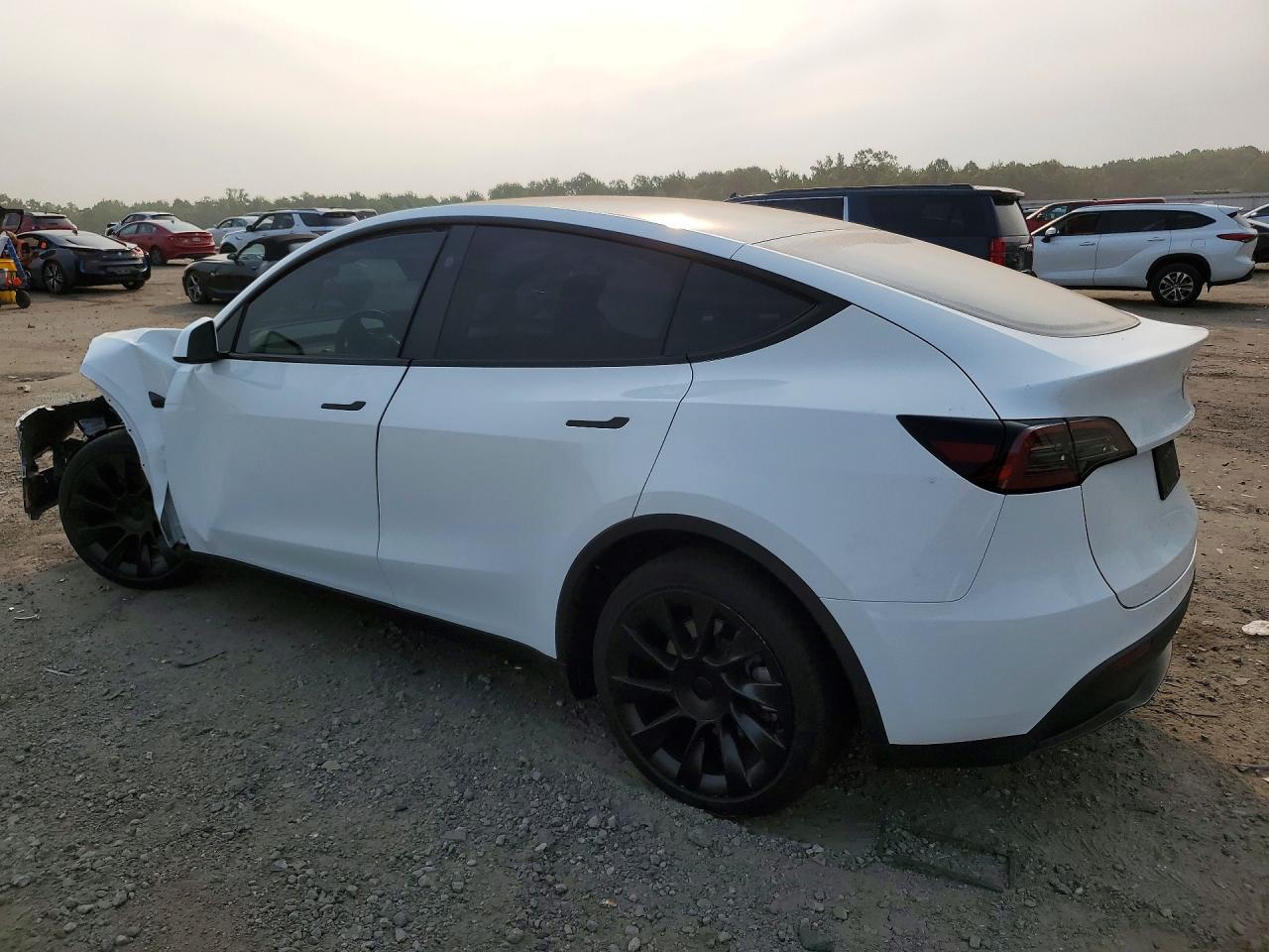 2024 TESLA MODEL Y — снимка 2