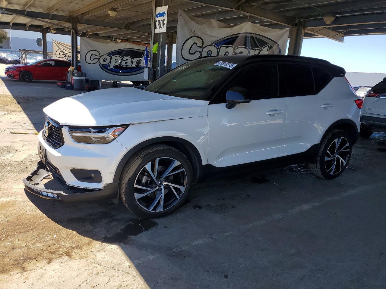 2019 VOLVO XC40 T5 R-DESIGN