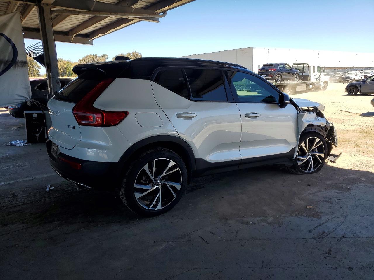 2019 VOLVO XC40 T5 R-DESIGN — снимка 3
