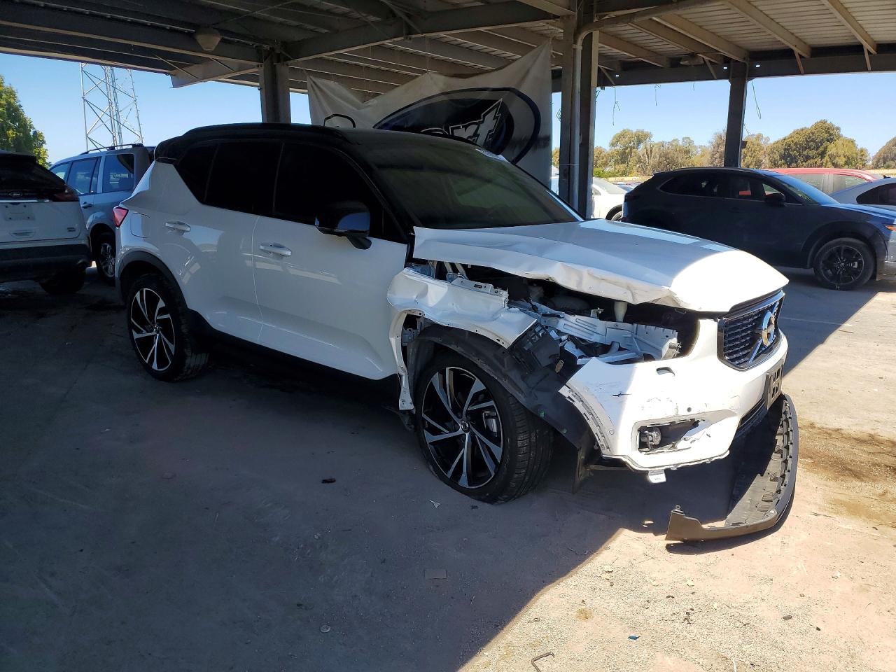 2019 VOLVO XC40 T5 R-DESIGN — снимка 4