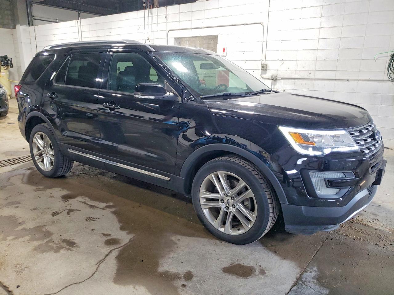 2017 FORD EXPLORER XLT — снимка 4