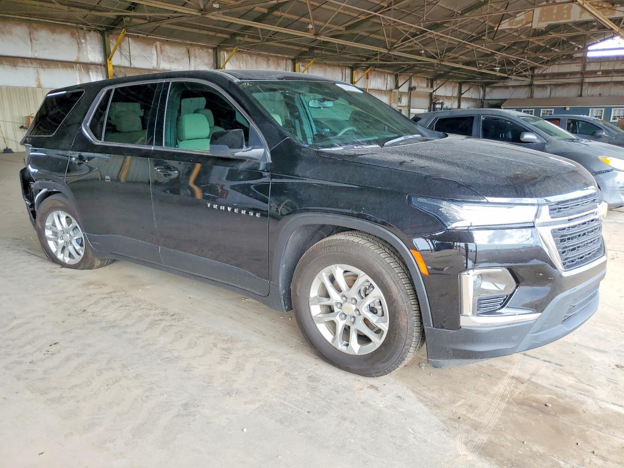 2023 CHEVROLET TRAVERSE LS — снимка 4