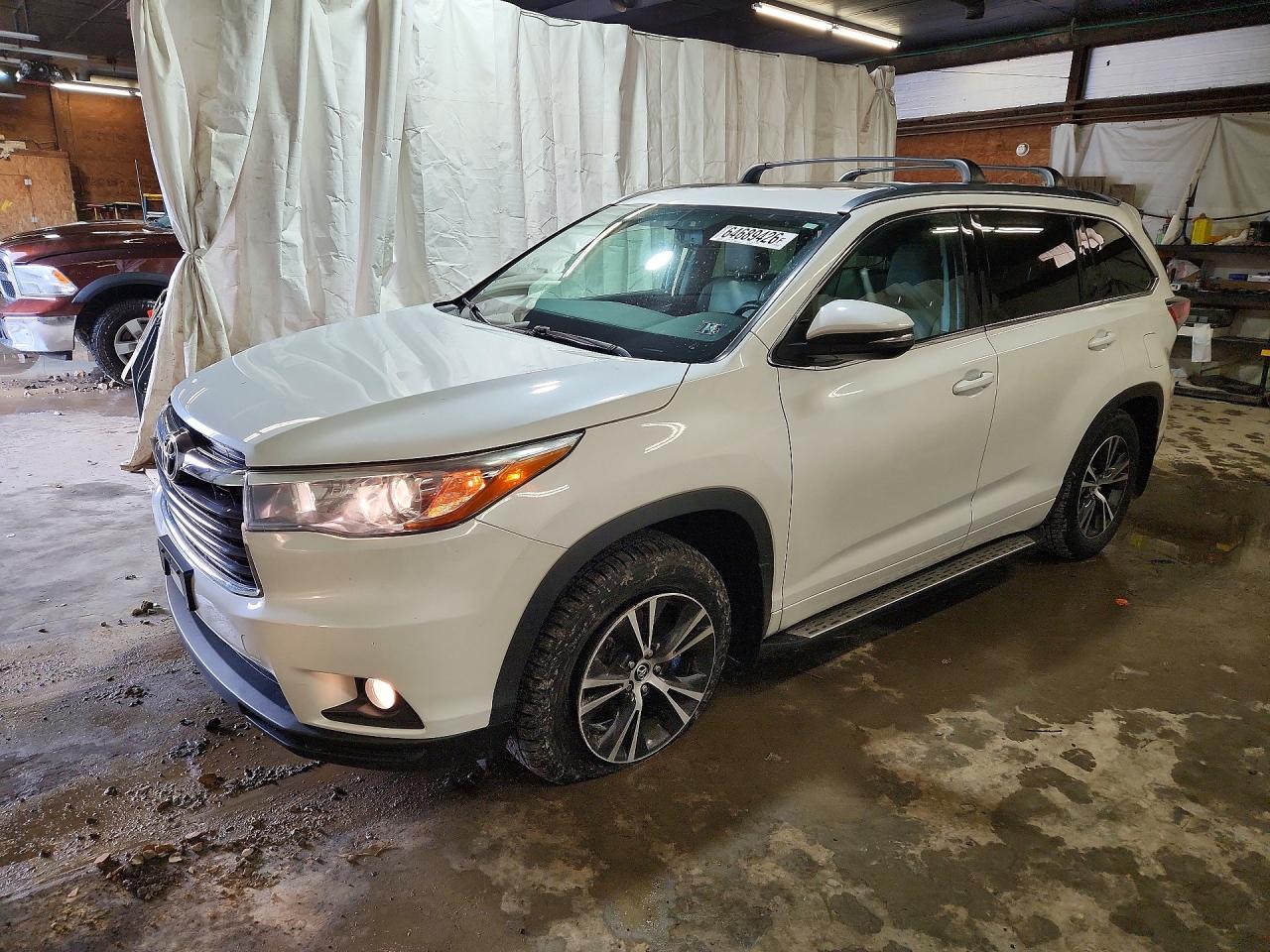 2016 TOYOTA HIGHLANDER XLE