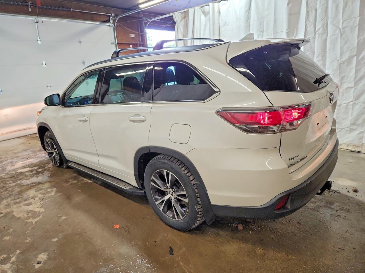 2016 TOYOTA HIGHLANDER XLE — снимка 2
