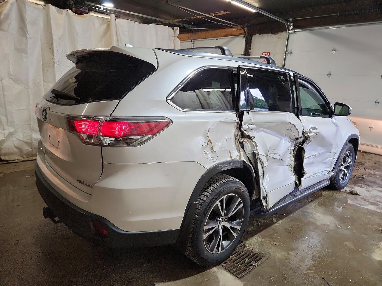 2016 TOYOTA HIGHLANDER XLE — снимка 3