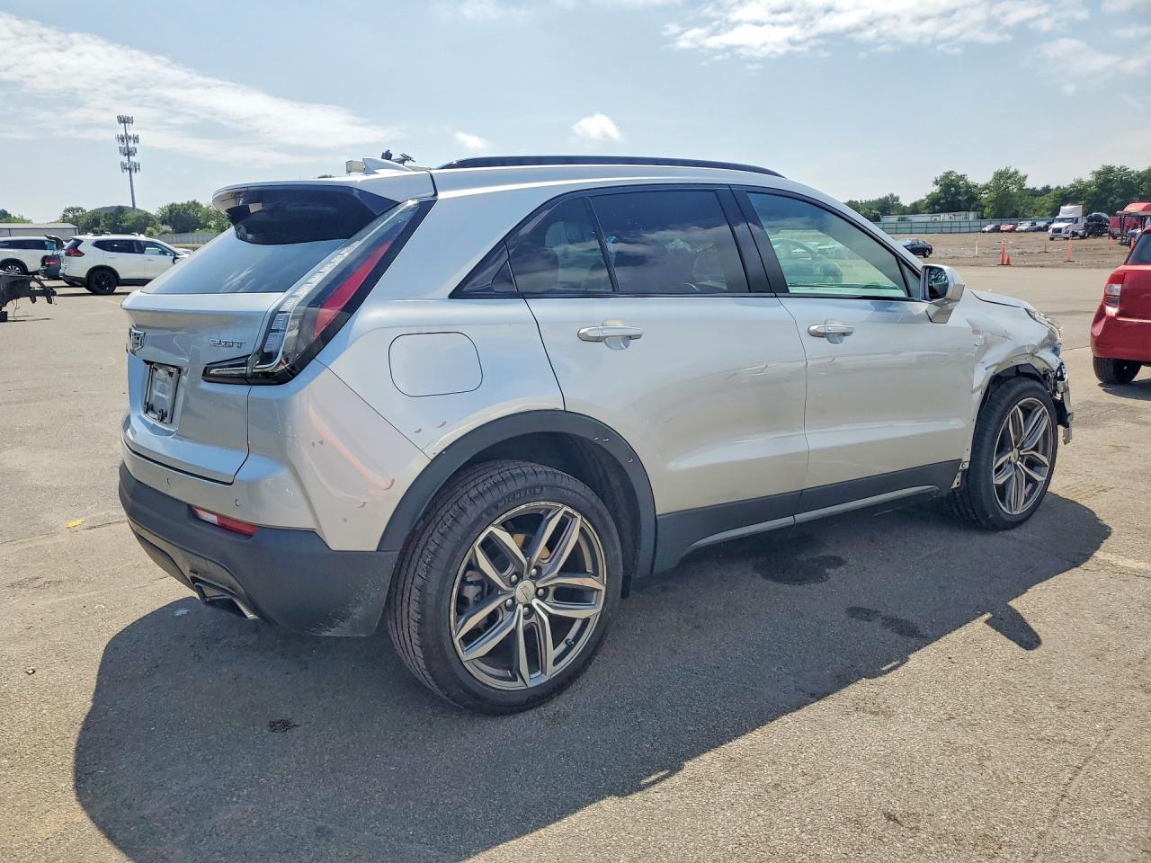 2019 CADILLAC XT4 SPORT — снимка 3
