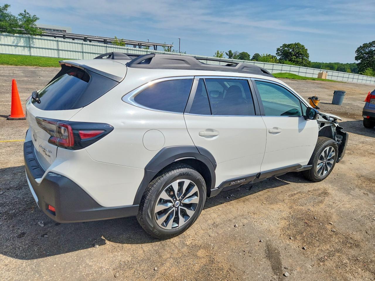2024 SUBARU OUTBACK LIMITED — снимка 3