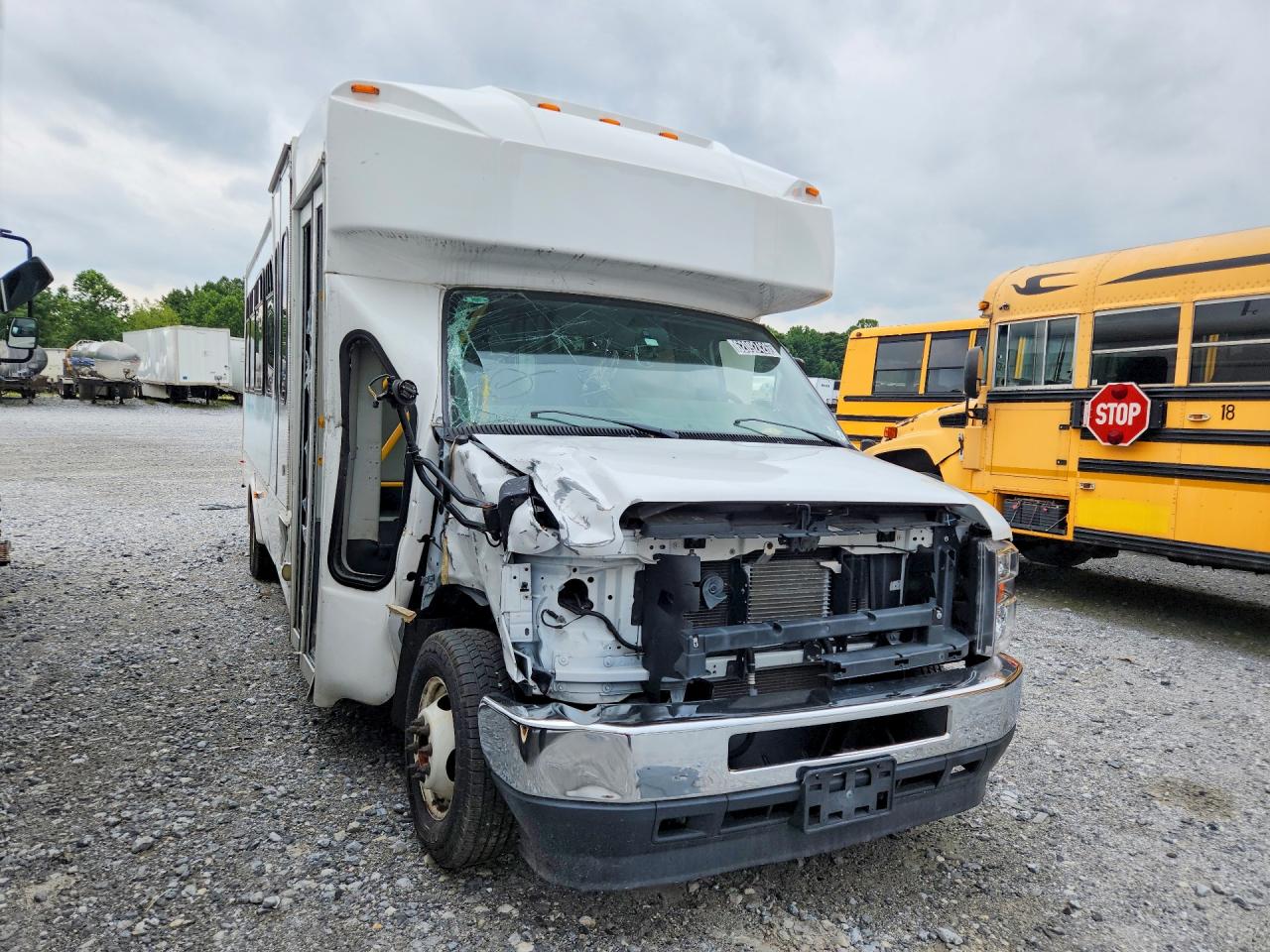 2023 FORD ECONOLINE E450 SUPER DUTY CUTAWAY VAN — снимка 4