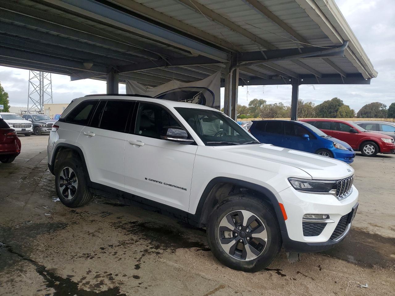 2025 JEEP GRAND CHEROKEE 4XE — снимка 4