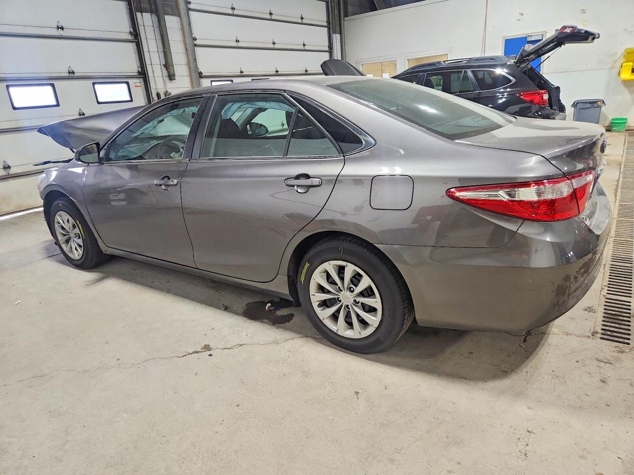 2017 TOYOTA CAMRY LE — снимка 2