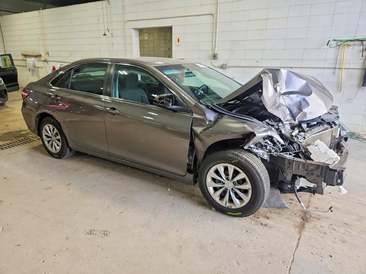 2017 TOYOTA CAMRY LE — снимка 4
