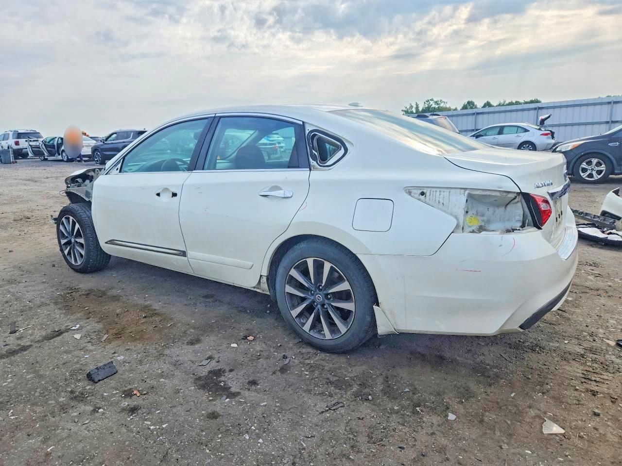 2017 NISSAN ALTIMA 2.5 SV — снимка 2