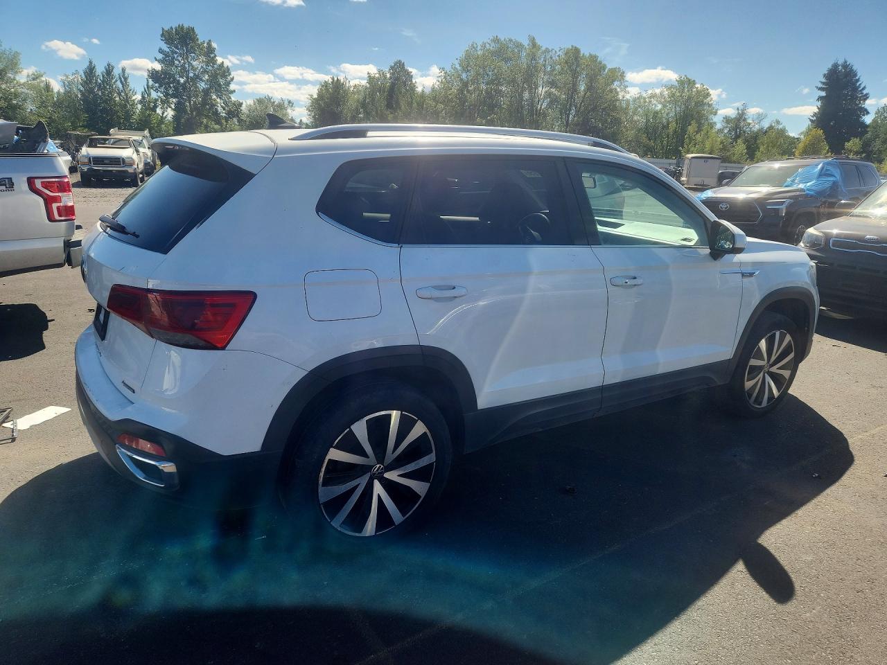 2022 VOLKSWAGEN TAOS SE — снимка 3